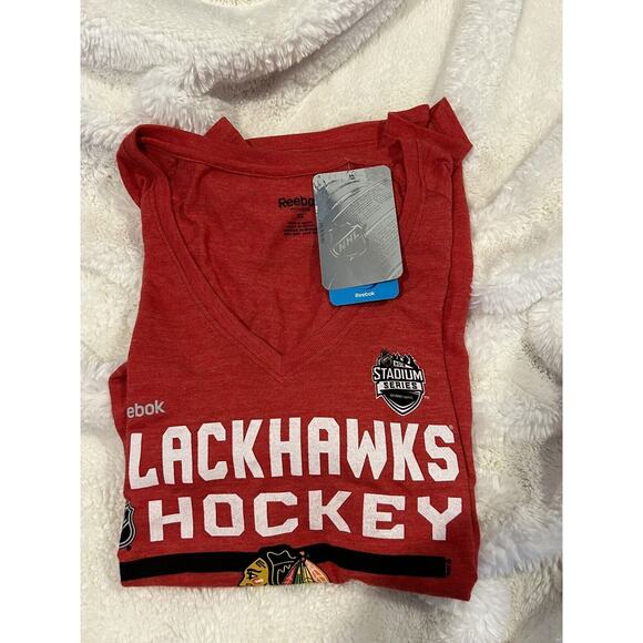 NEW Chicago Blackhawks Shirt Women's XL Reebok NHL‎ Hockey NWT - Picture 1 of 3